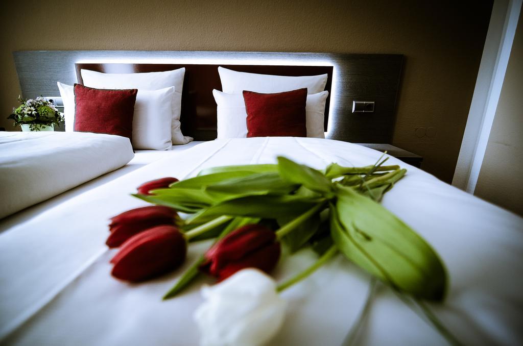 Waldhotel Sindelfingen Am Eichholz Стая снимка