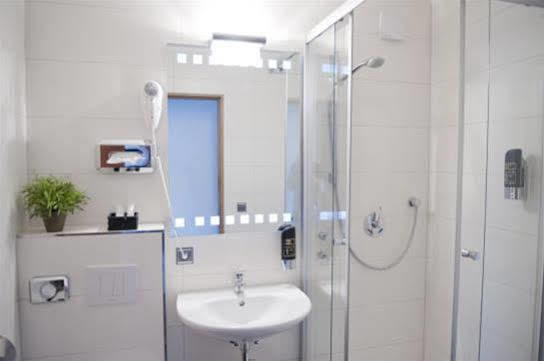 Waldhotel Sindelfingen Am Eichholz Екстериор снимка