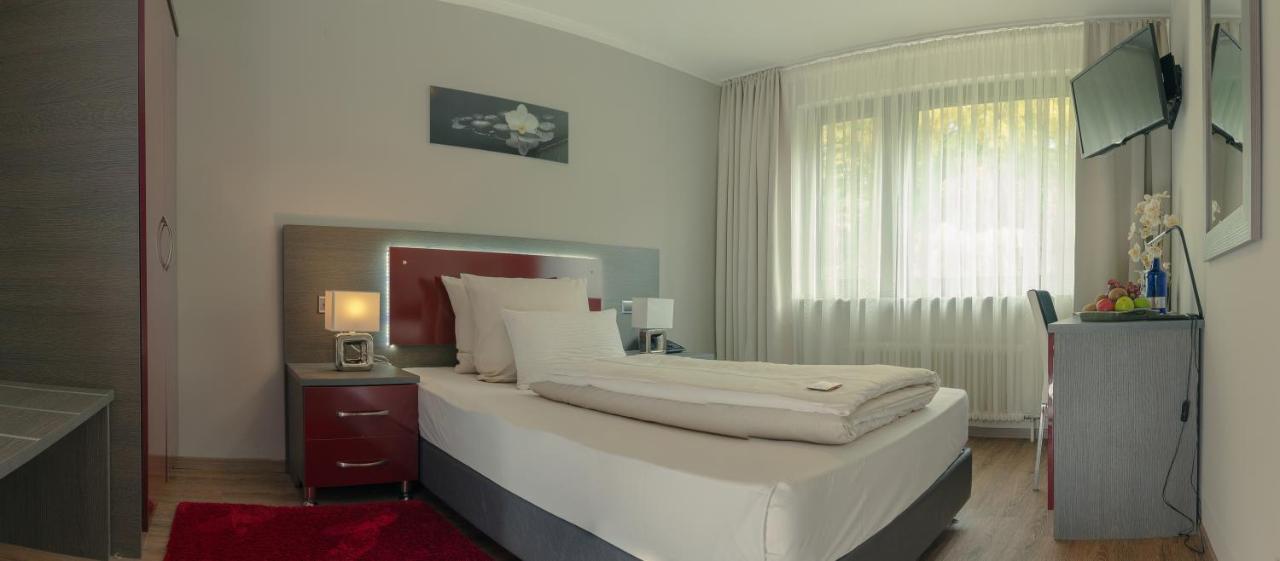 Waldhotel Sindelfingen Am Eichholz Екстериор снимка